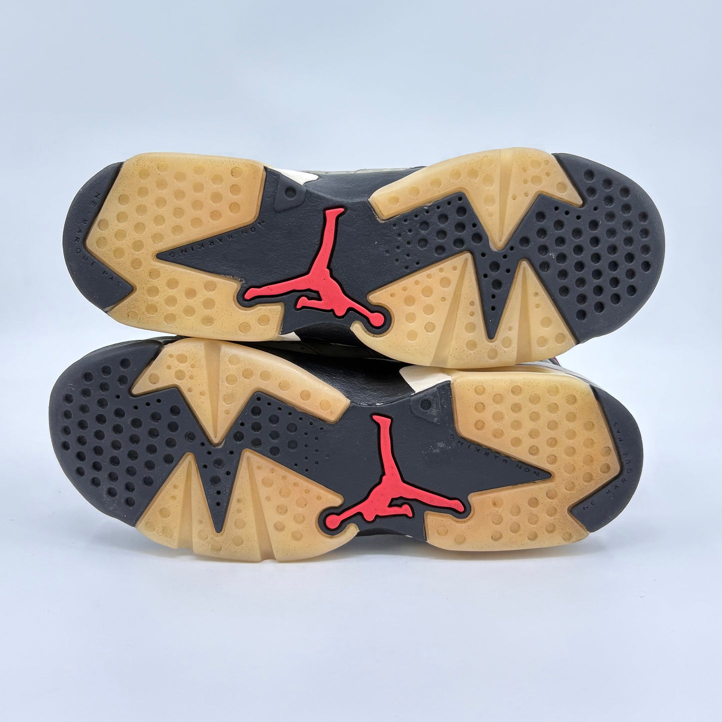 Air Jordan 6 Retro Travis Scott (Pre-owned condition 8/10)