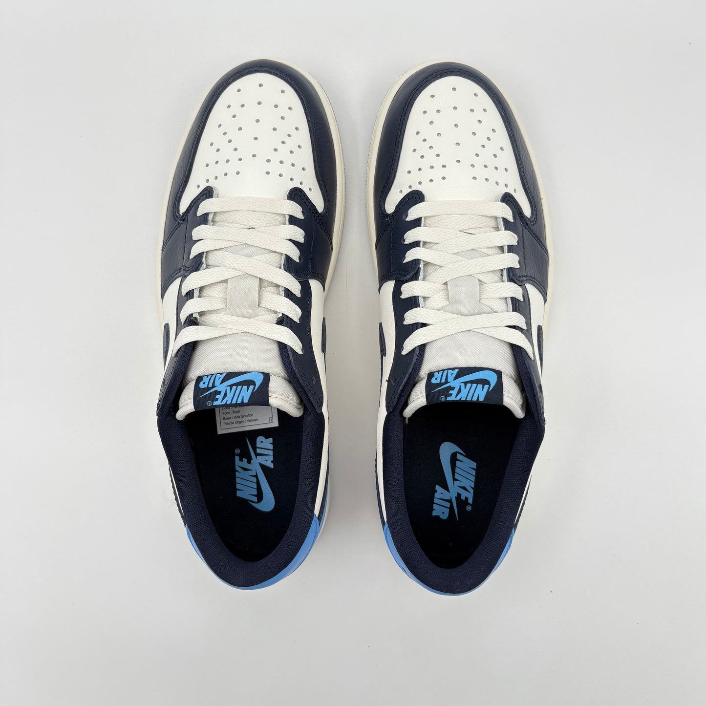 Jordan 1 Obsidiana OG Low UNC