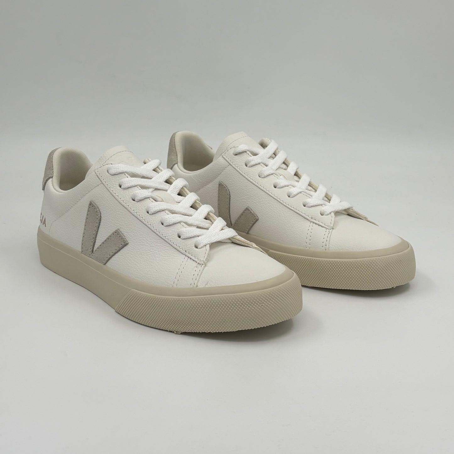 Veja Campo Suede