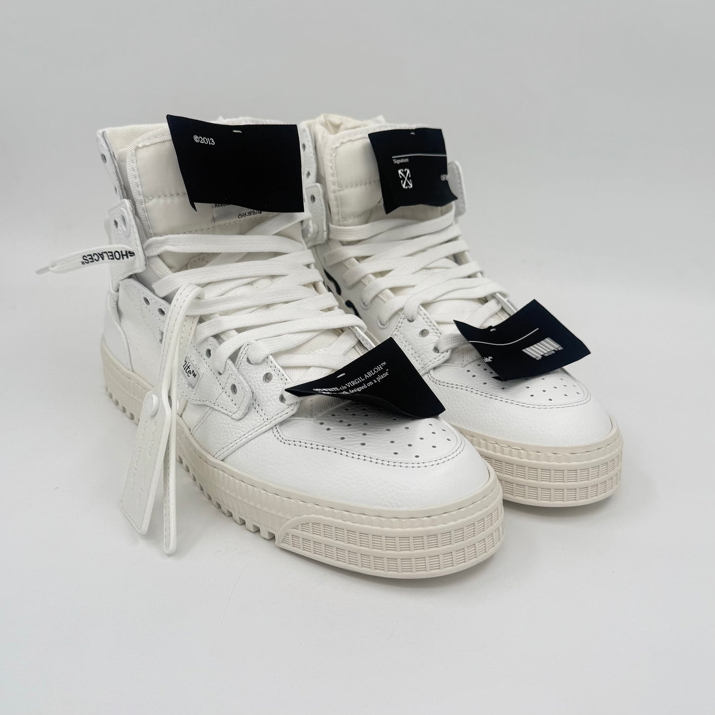 OFF-WHITE Off Court 3.0
White Black