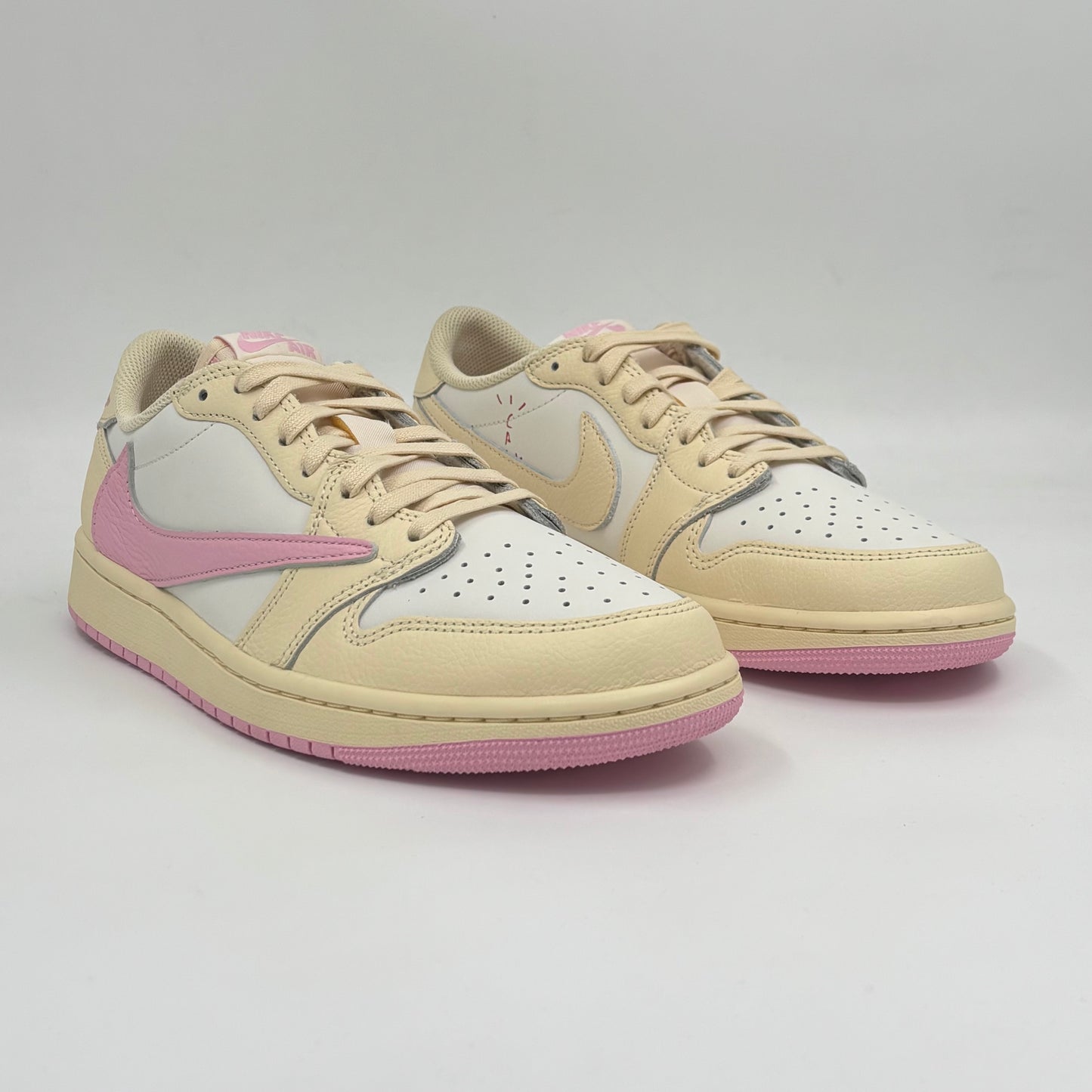 Nike Air Jordan 1 Retro Low OG Travis Scott Shy Pink