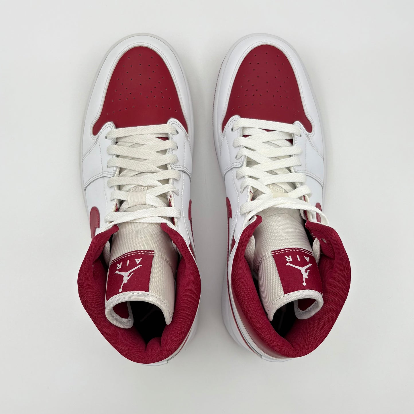 Jordan 1 Mid Reverse Chicago