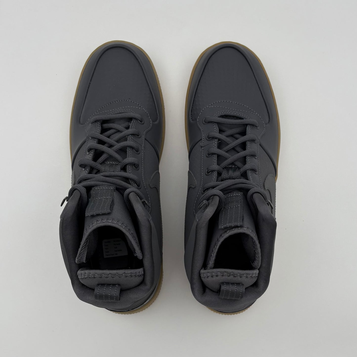 Nike Court Borough Mid Winter