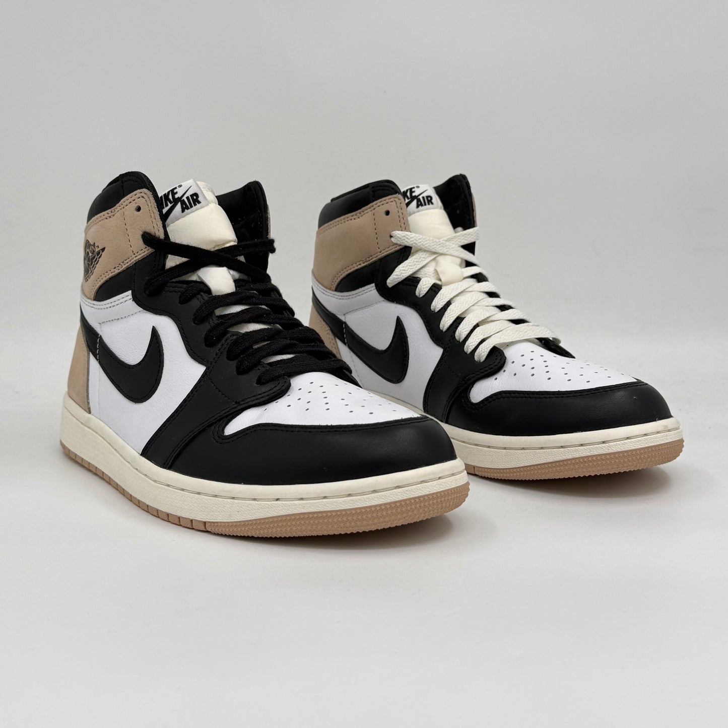 Nike Air Jordan 1 Retro High OG “Latte”