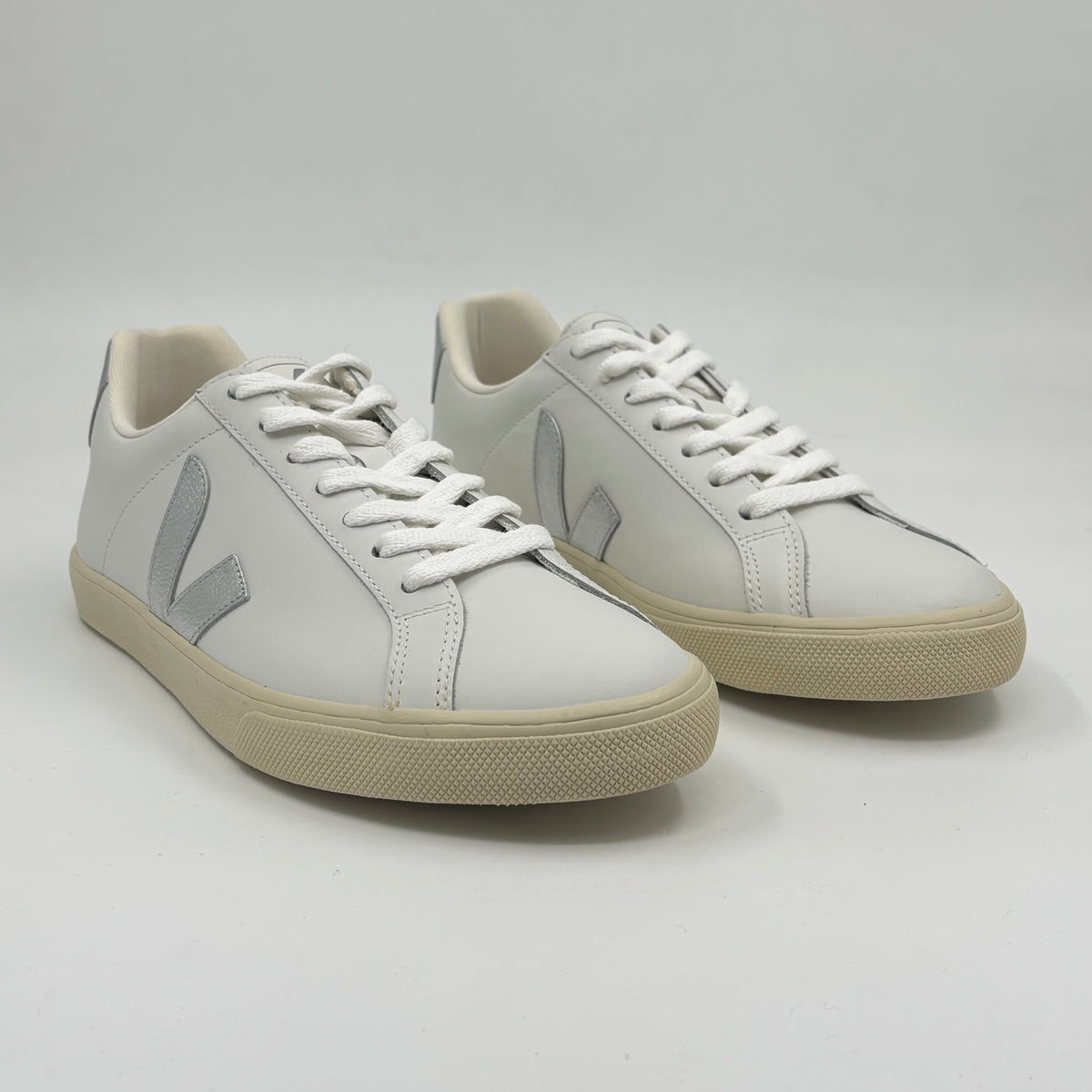 Veja Esplar Leather White Silver
