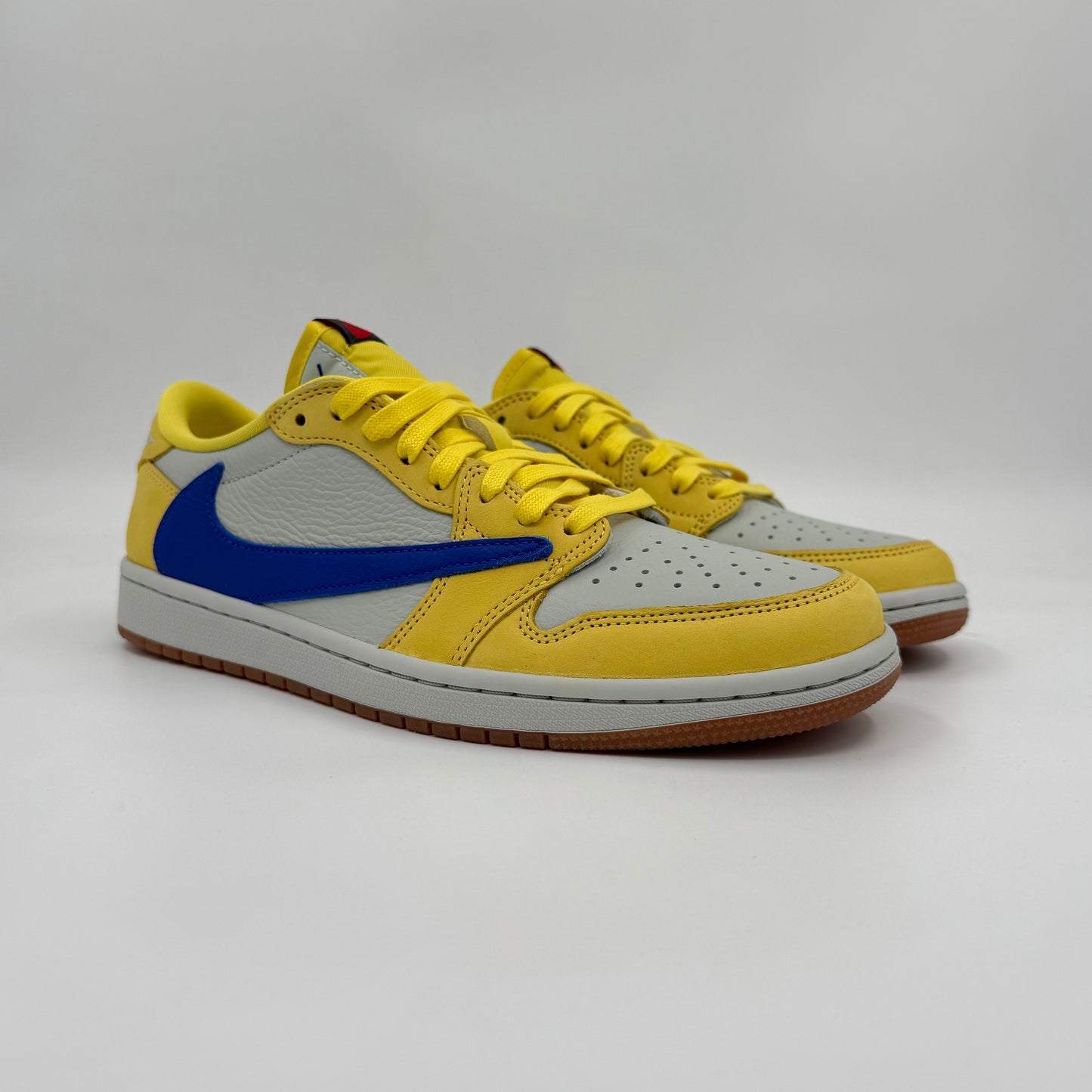 Jordan 1 Retro Low OG SP
Travis Scott Canary (Women's)