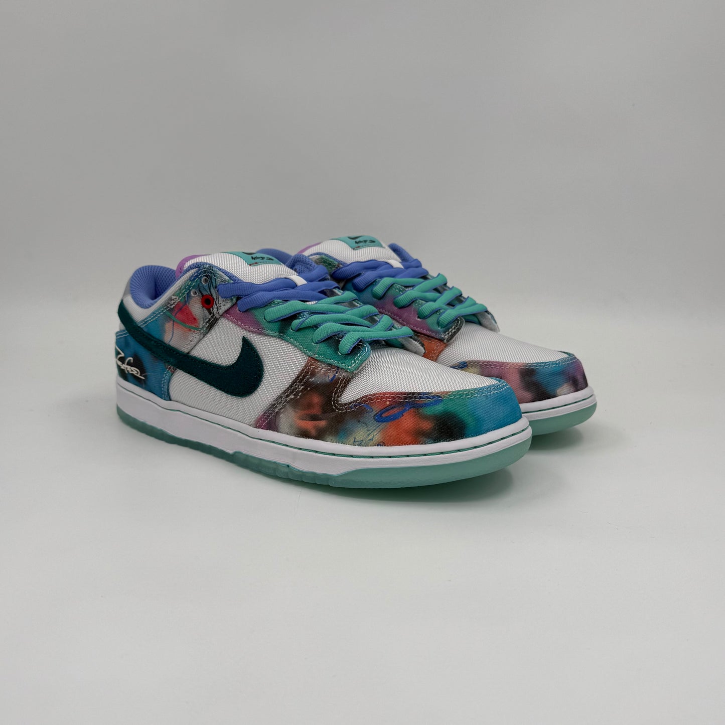 Nike SB Dunk Low
Futura Laboratories Bleached Aqua