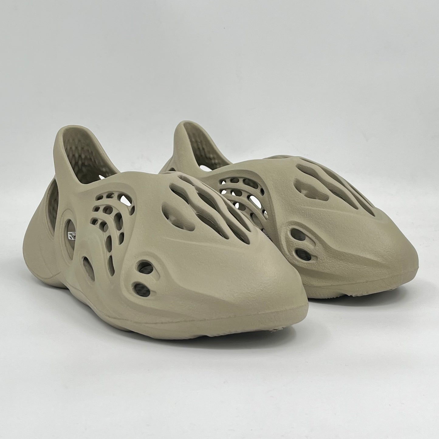 Yeezy Foam RNR Stone Salt
