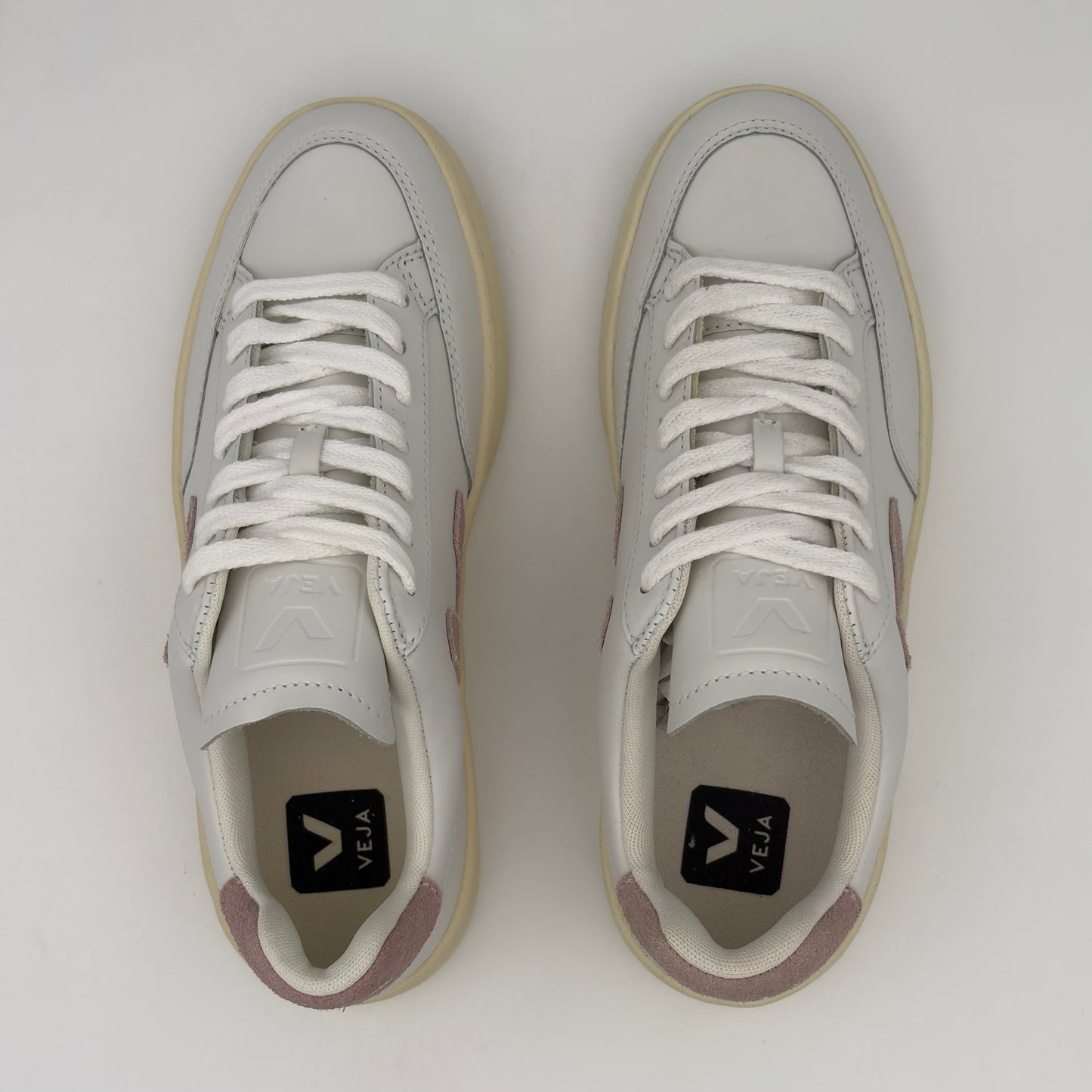 Veja V-12 Leather White Babe