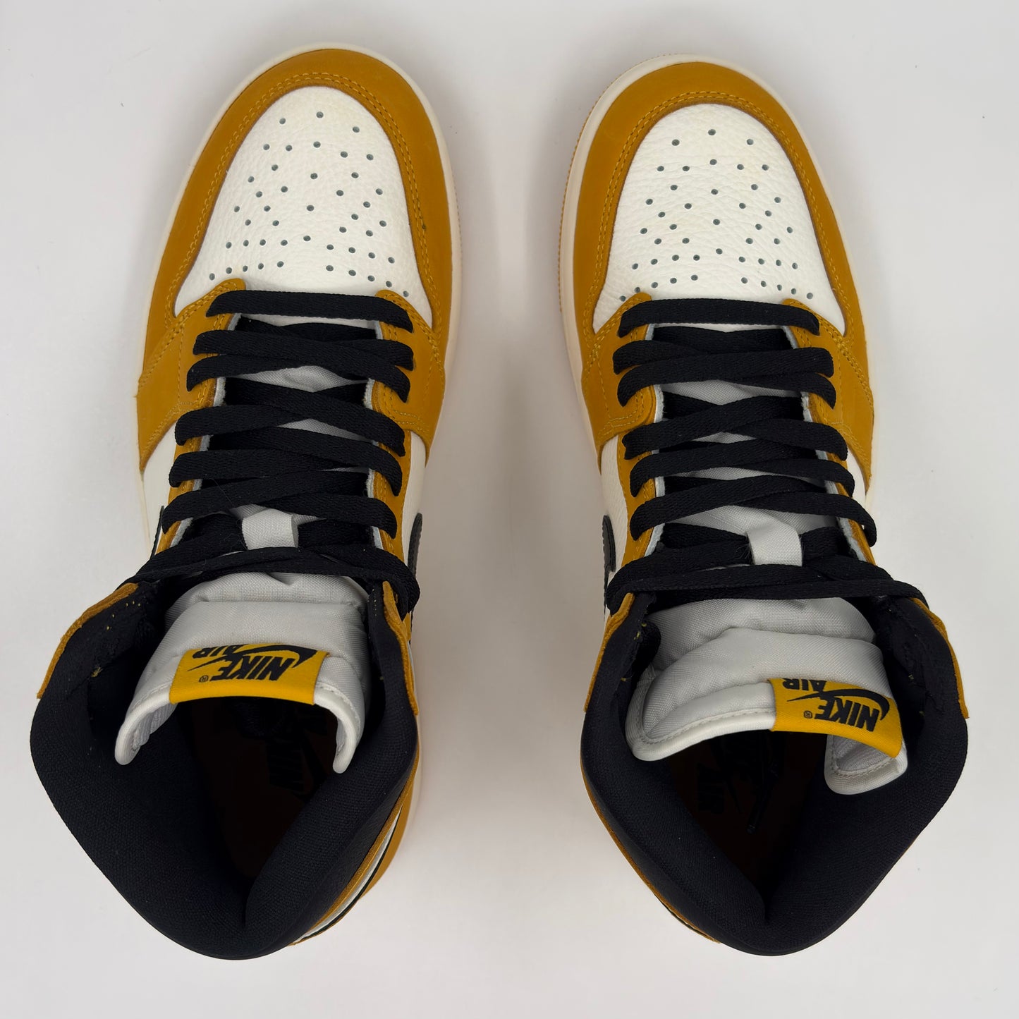 Jordan 1 Retro High OG Yellow Ochre