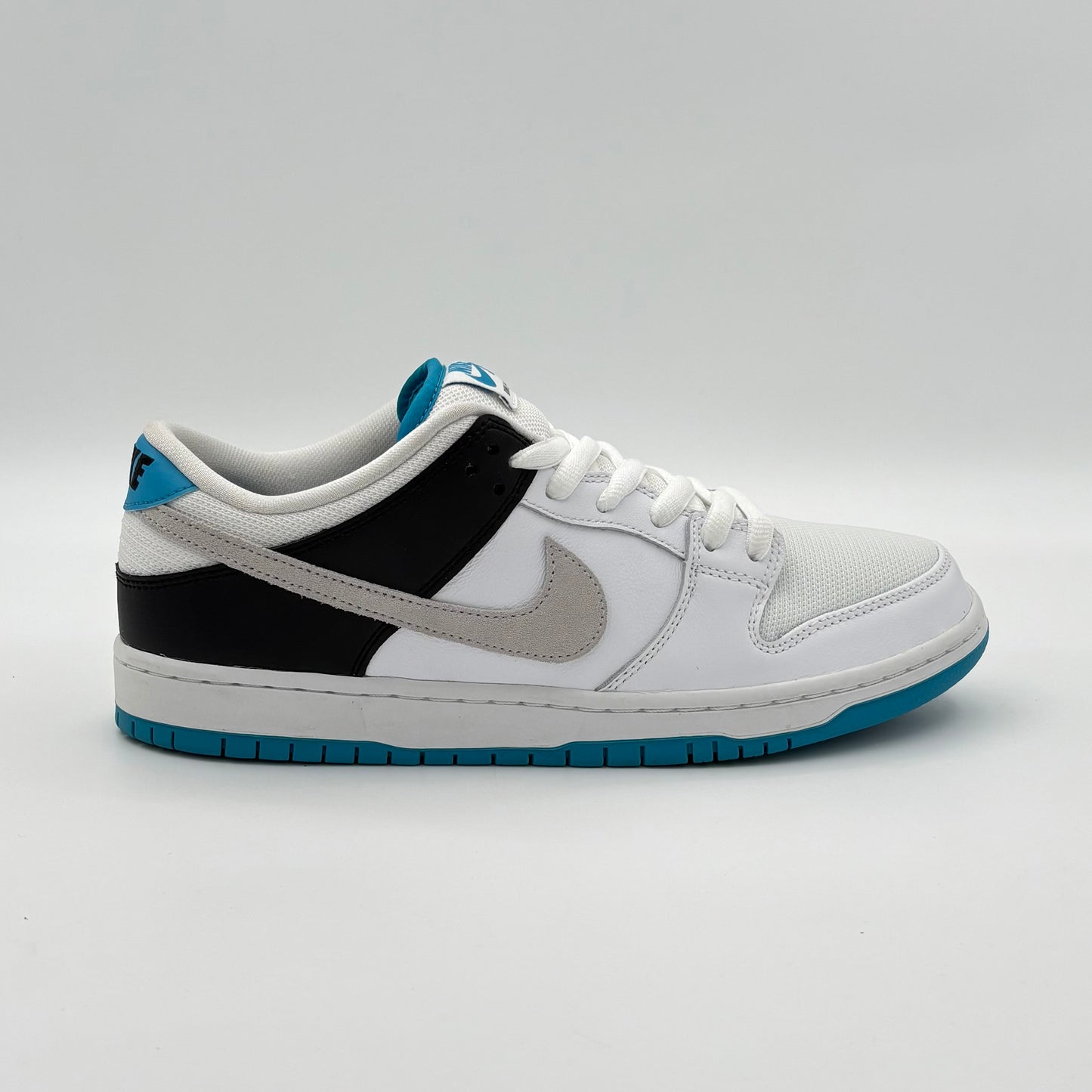 Nike SB Dunk Low Laser Blue