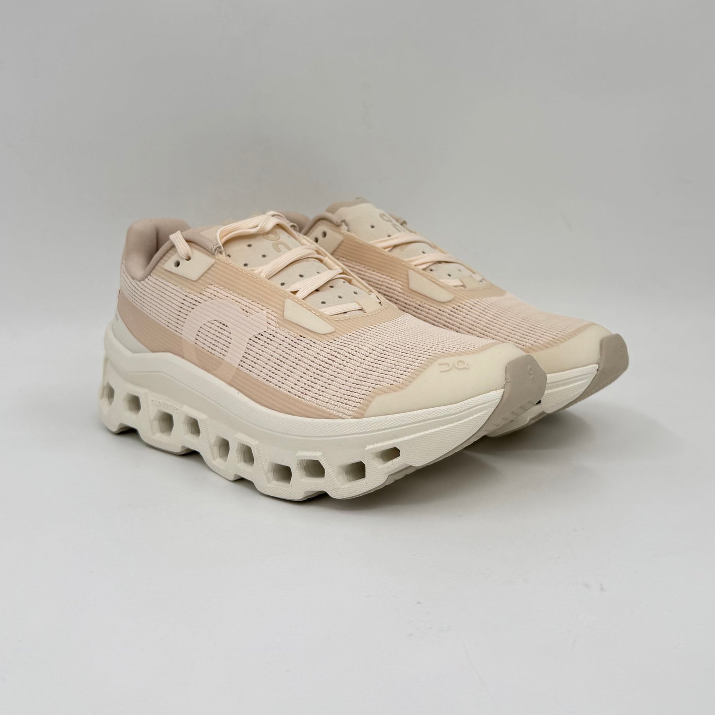 Cloudmonster Void Dew Ivory