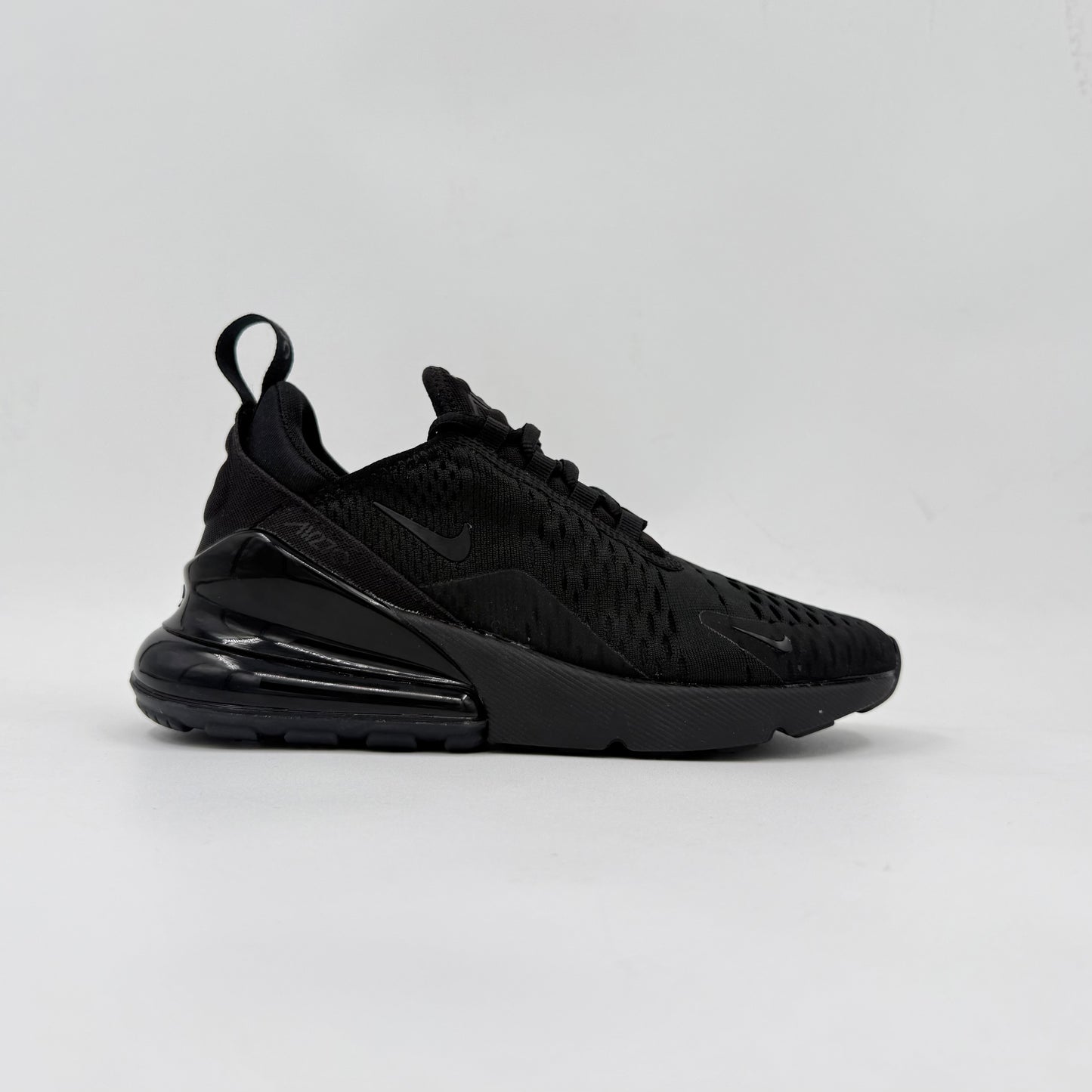 Nike Air Max 270
Triple Black
