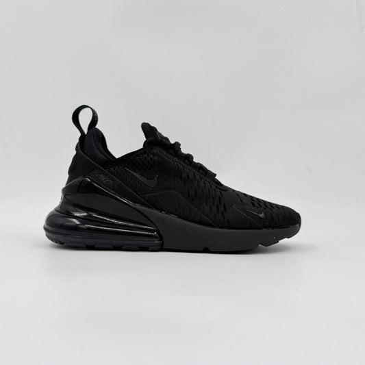 Nike Air Max 270
Triple Black