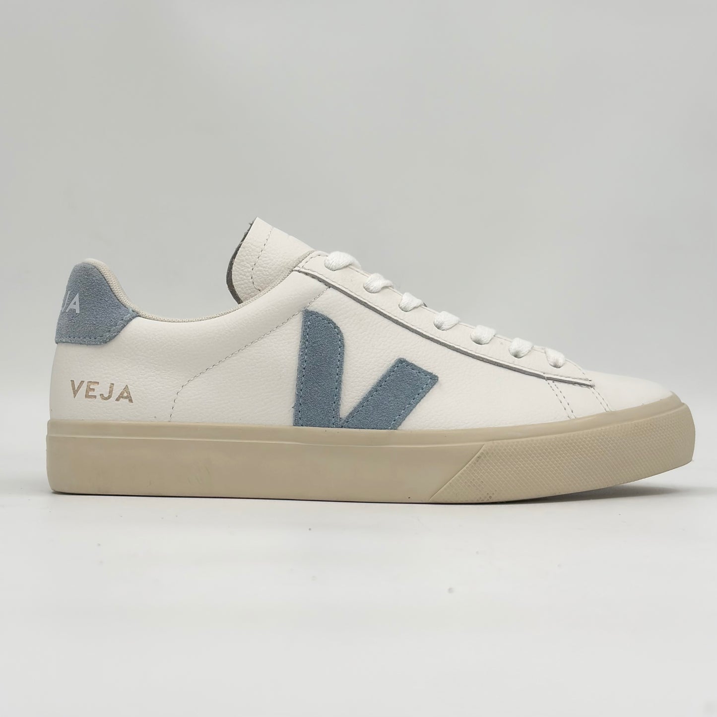 Veja Campo White Steel