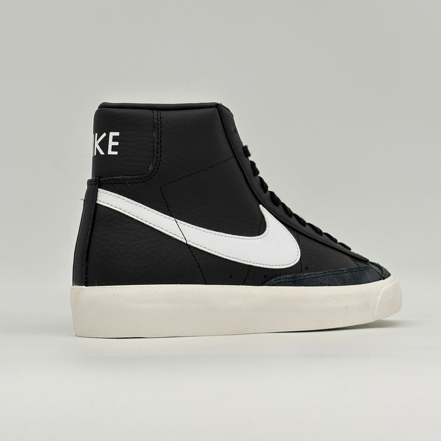Nike Blazer Mid ‘77 Black White