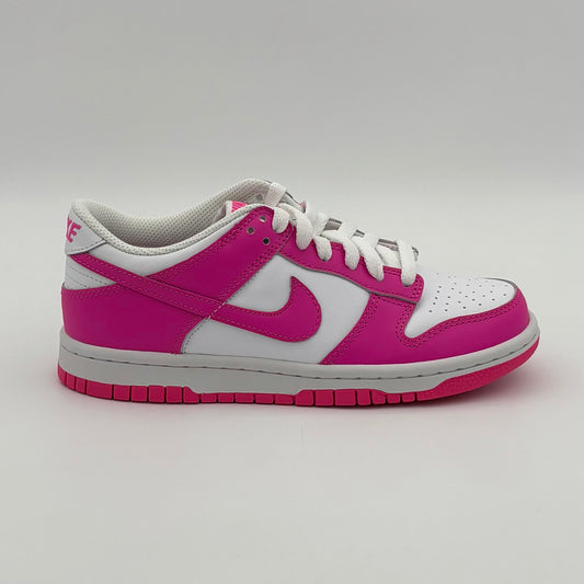 Nike Dunk Low en fucsia láser