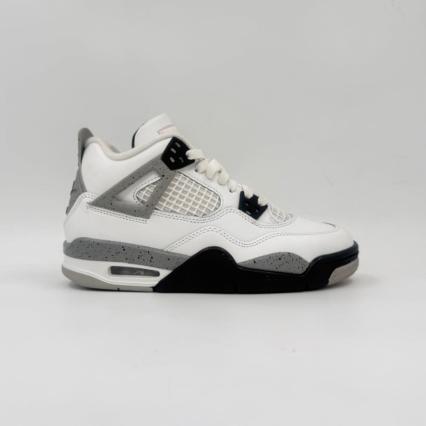 Jordan 4 Retro
White Cement (2025) (GS)