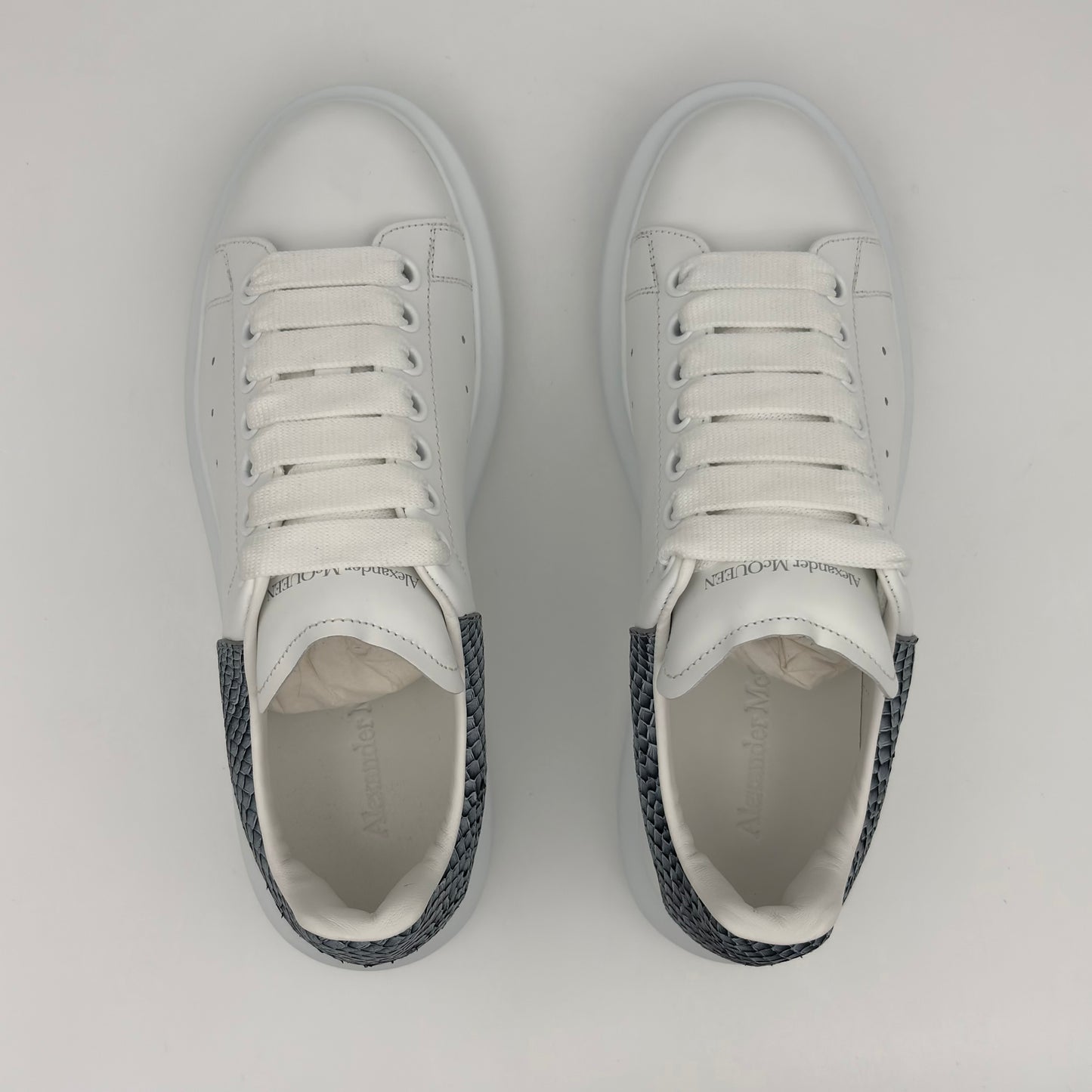 Alexander McQueen Oversized
White Ice Snake