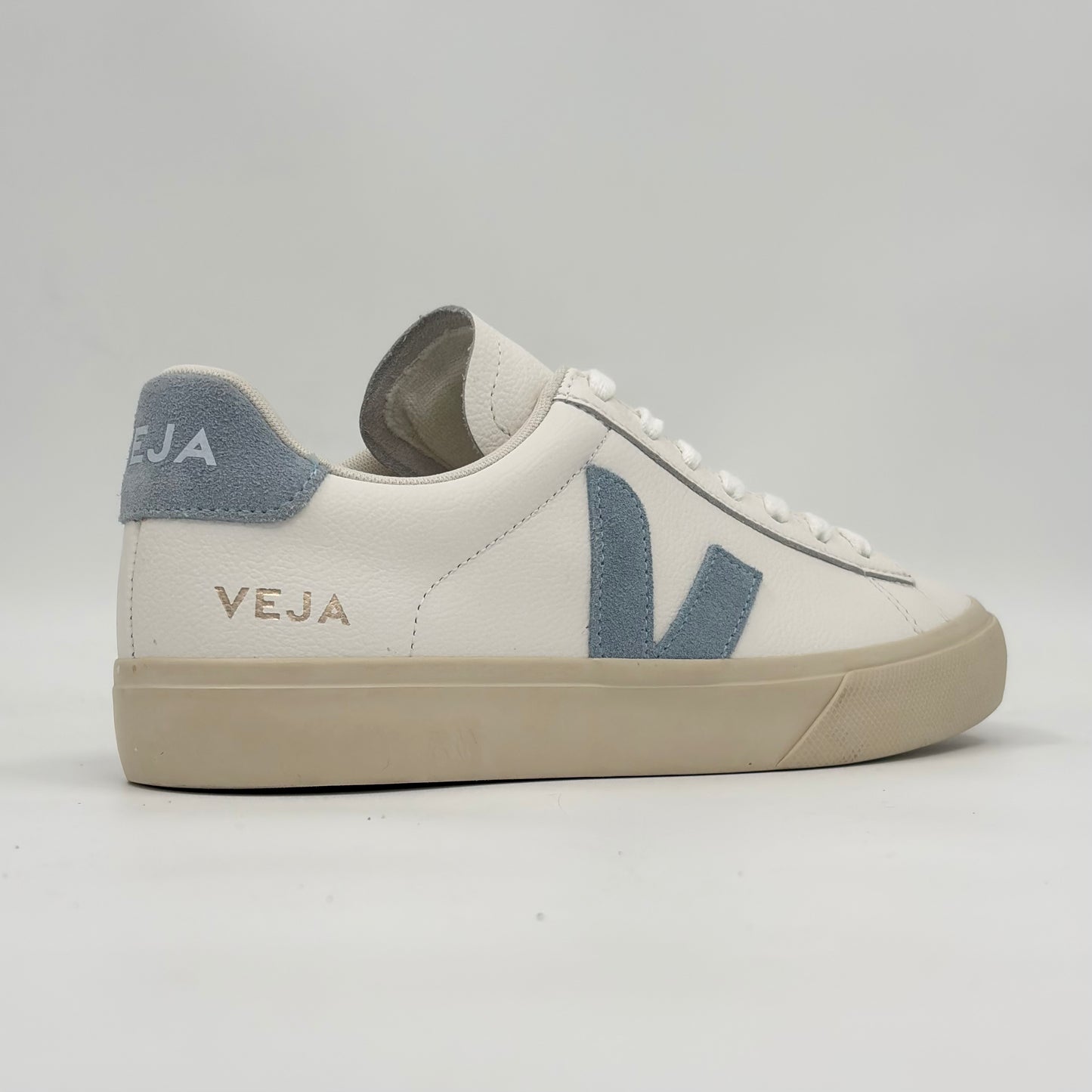 Veja Campo White Steel