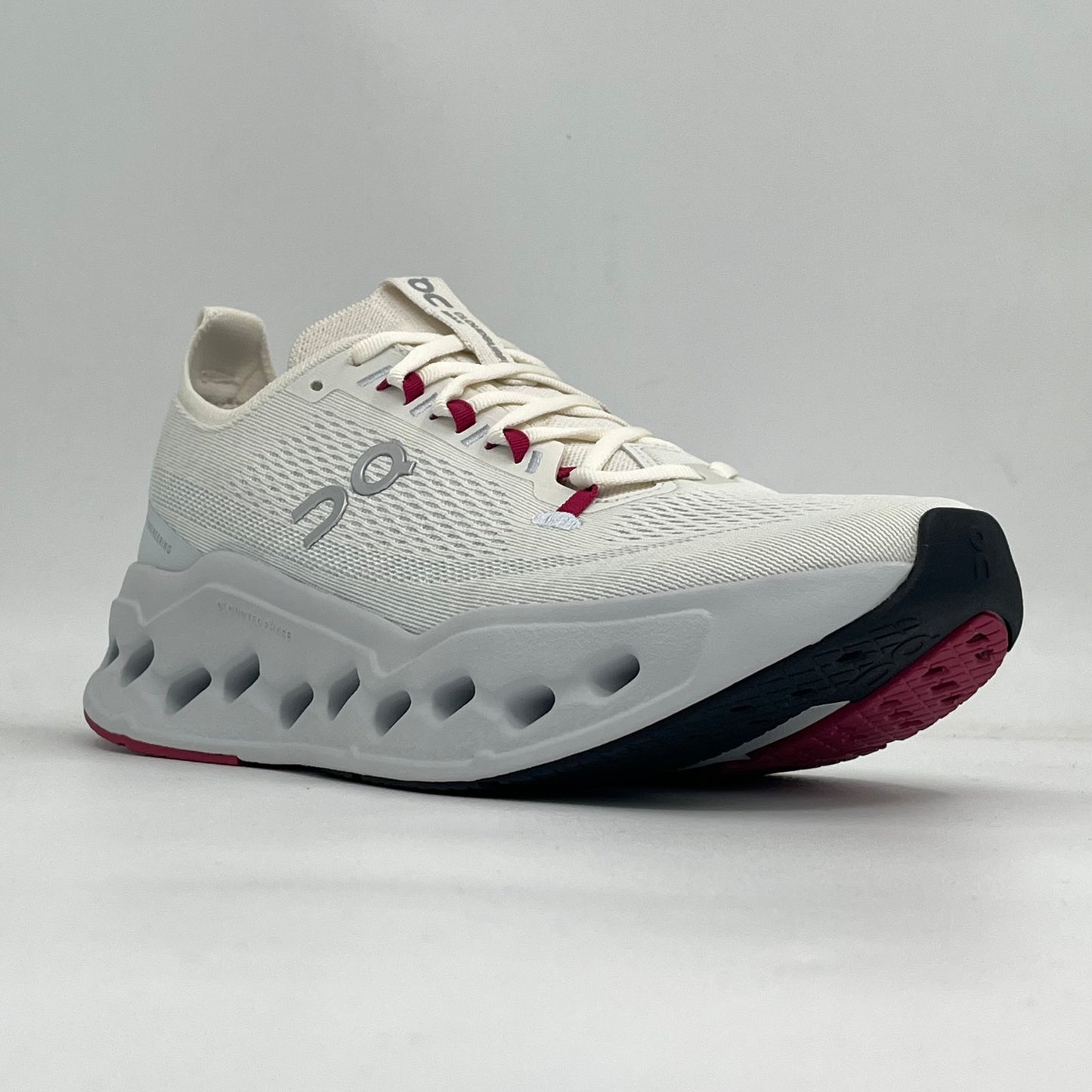 On Running Cloudsurfer Max Ivory Artctic