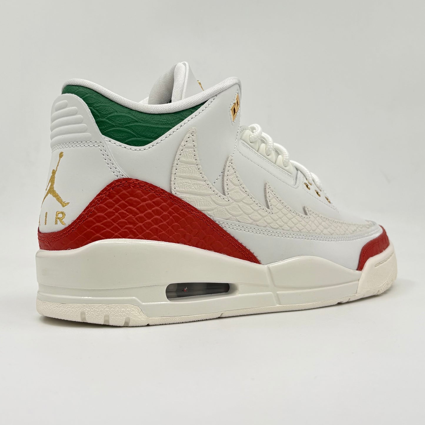 Air Jordan 3 Retro “El Vuelo”