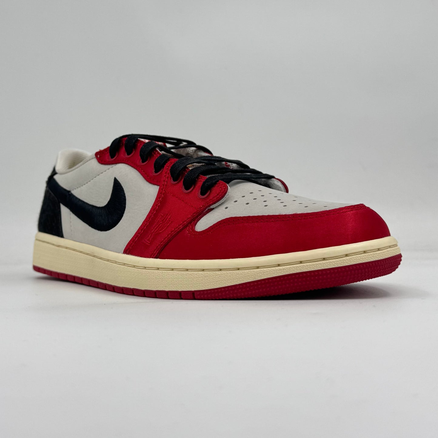 Air Jordan 1 Retro Low OG Trophy Room "Away"