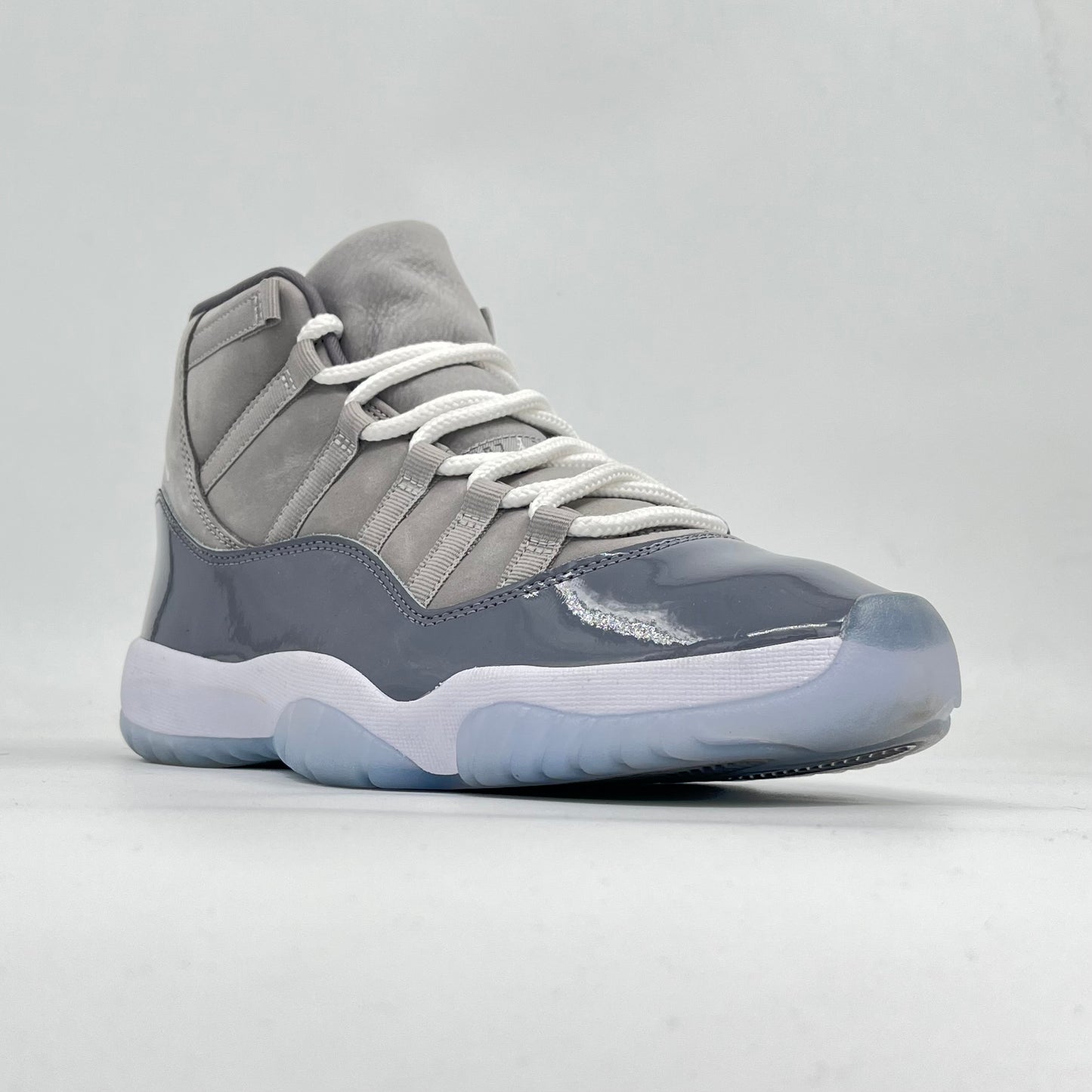 Nike Air Jordan 11 Retro Cool Grey (Pre-owned 9.5/10 No Box)