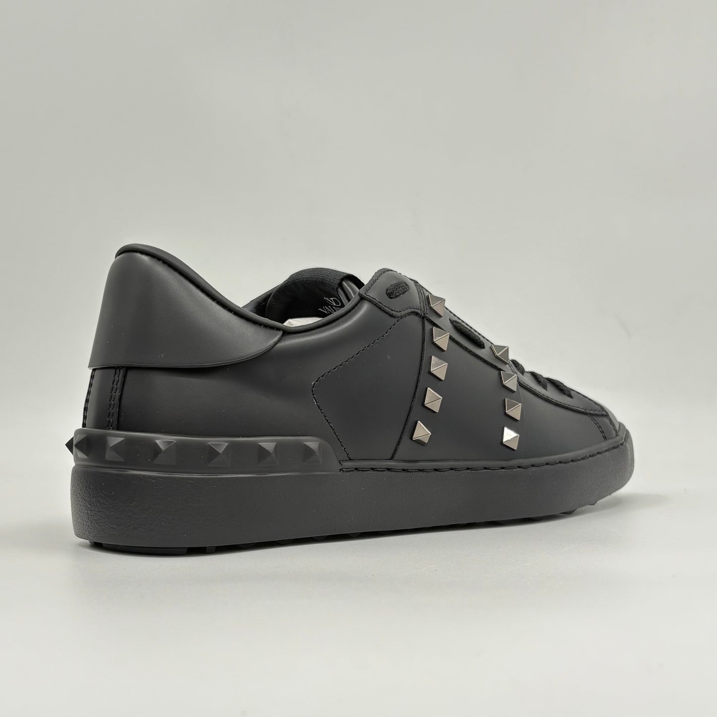 Valentino Garavani Rockstud Untitled Low