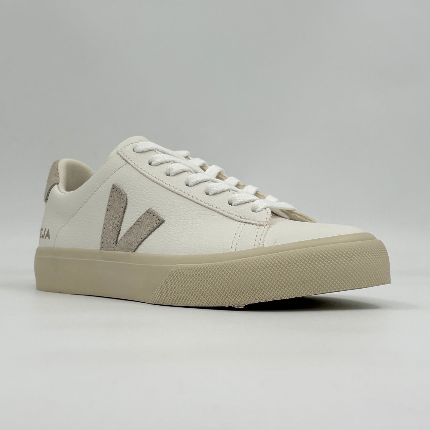 Veja Campo Suede