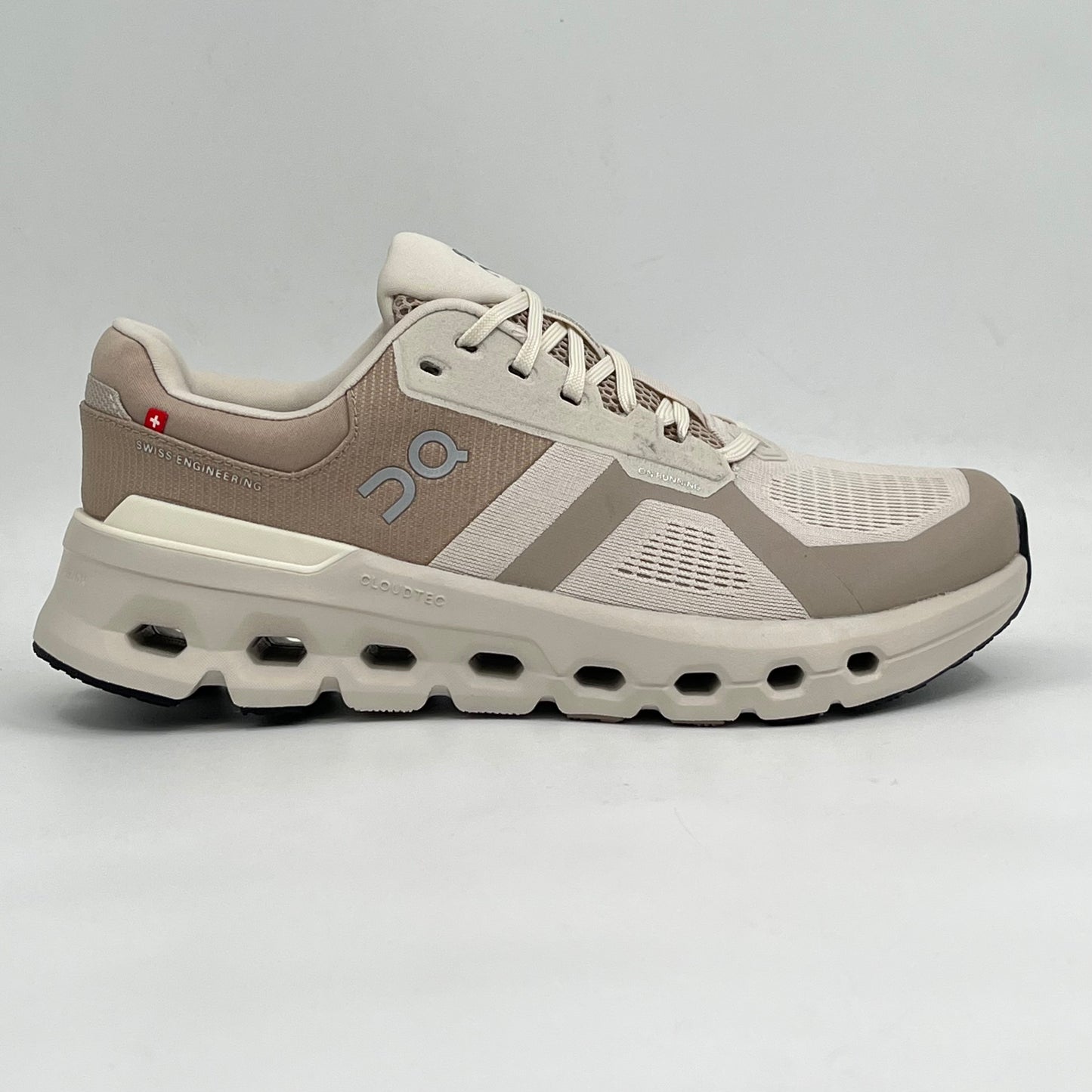 On Running Cloudrunner 2 Wide Pearl Desert