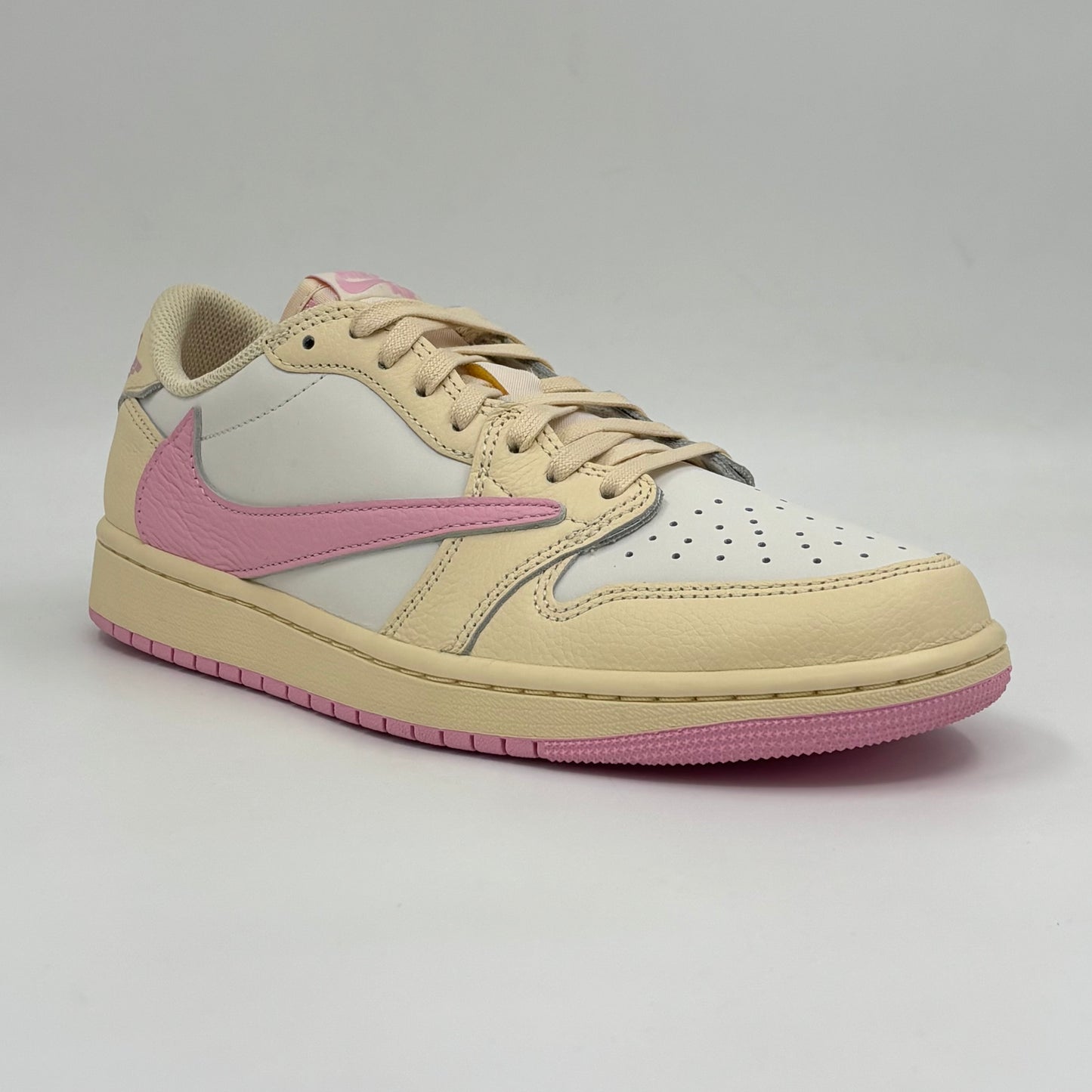 Nike Air Jordan 1 Retro Low OG Travis Scott Shy Pink