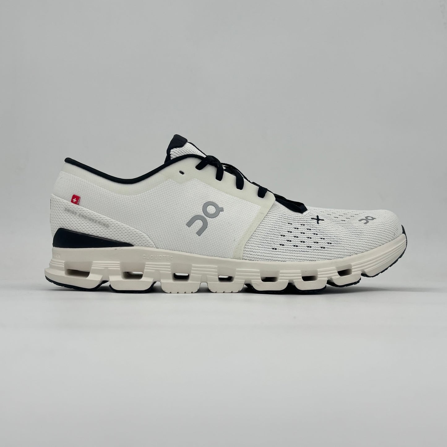 On Running Cloud X 4 Ivory Black