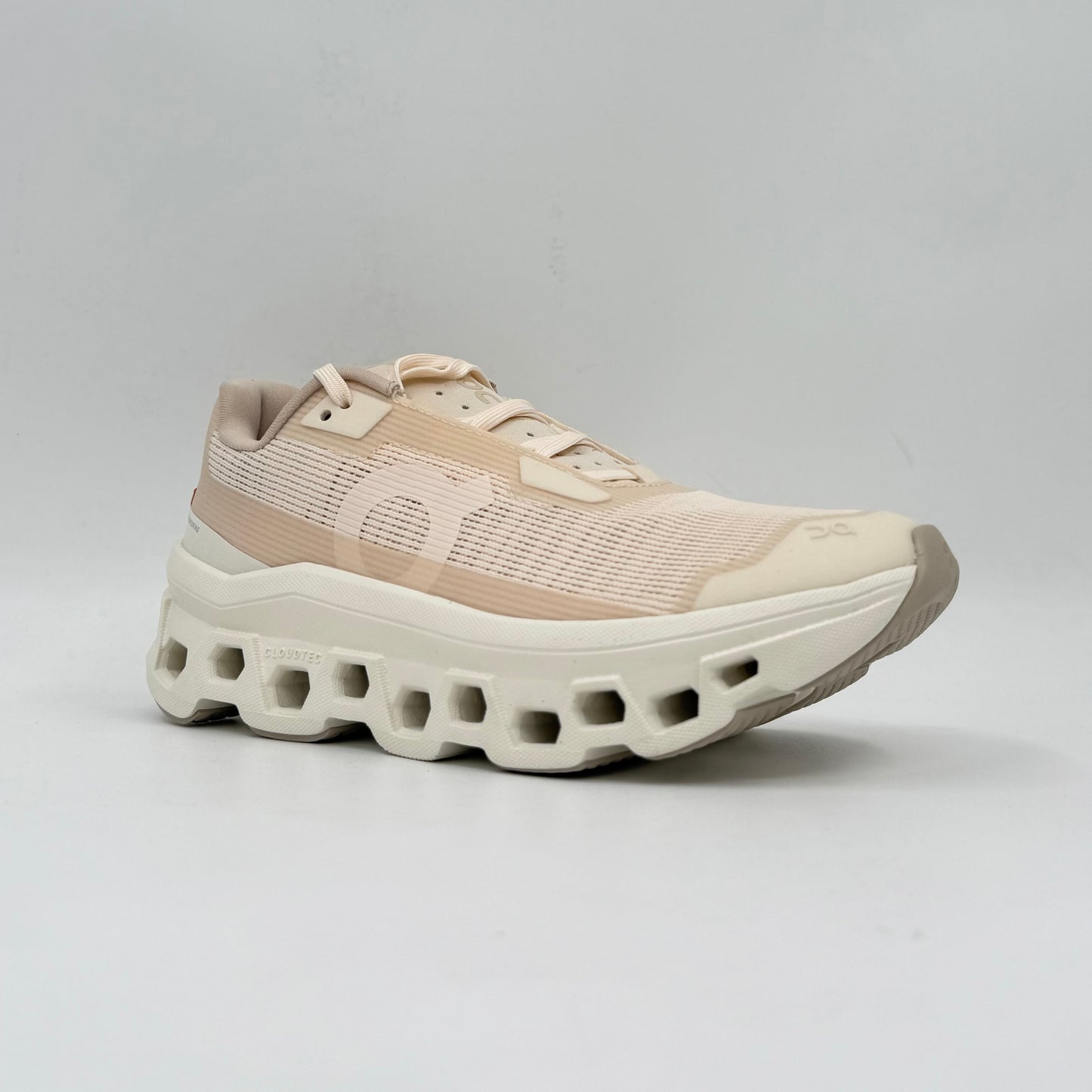 Cloudmonster Void Dew Ivory