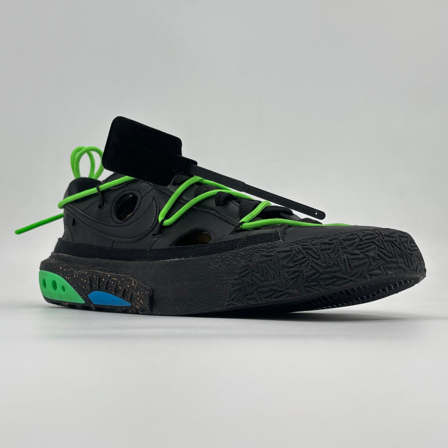 Nike Blazer Low x Off-White 'Black and Electro Green