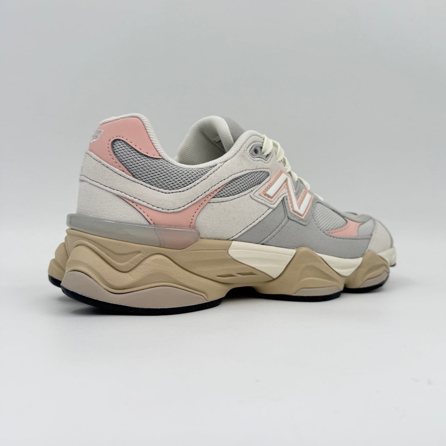 New Balance 9060
Grey Pink (GS)
