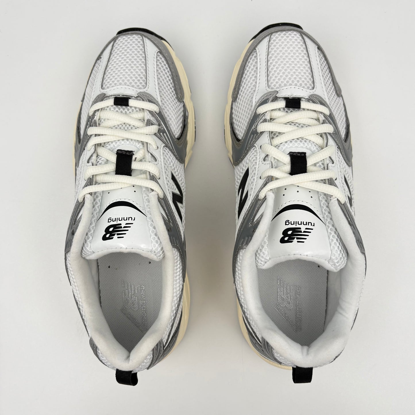 New Balance 530                       Silver Black