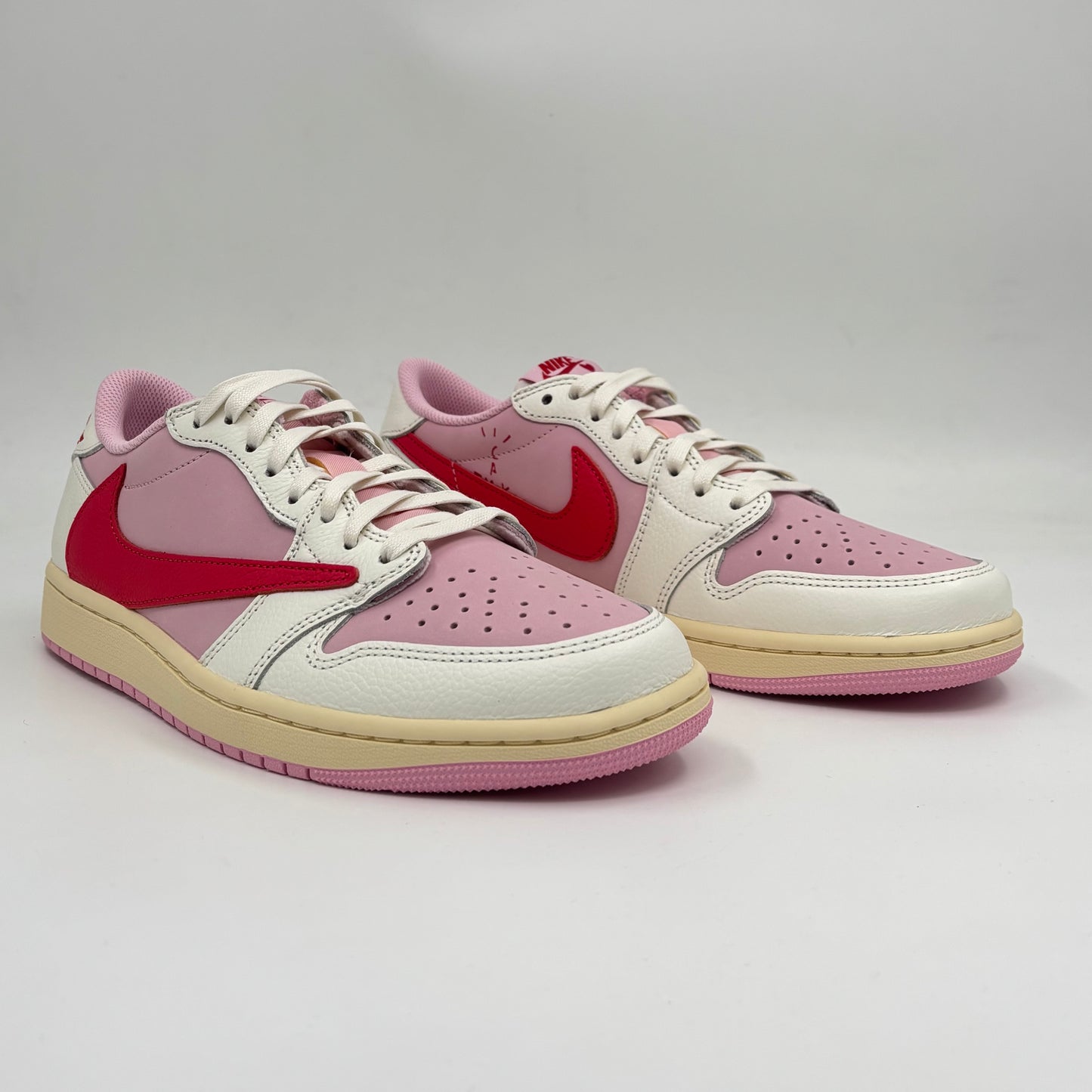 Jordan 1 Retro Low Travis Scott Sail Tropical Pink