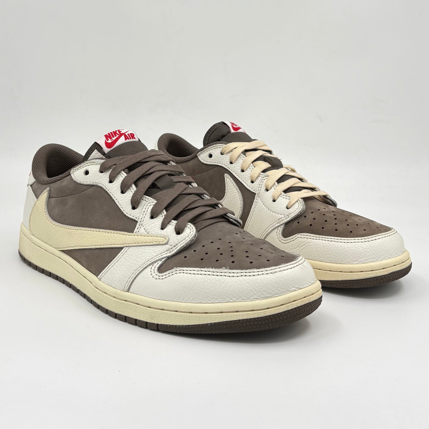 Air Jordan 1 Low OG SP “Reverse Mocha” (Pre owned 9.5/10)