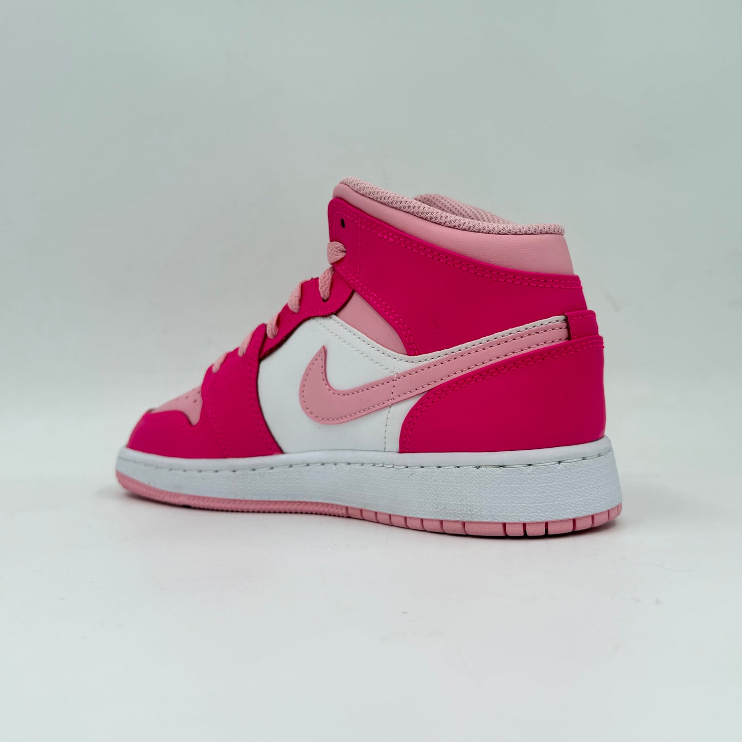 Jordan 1 Mid
Fierce Pink (GS)