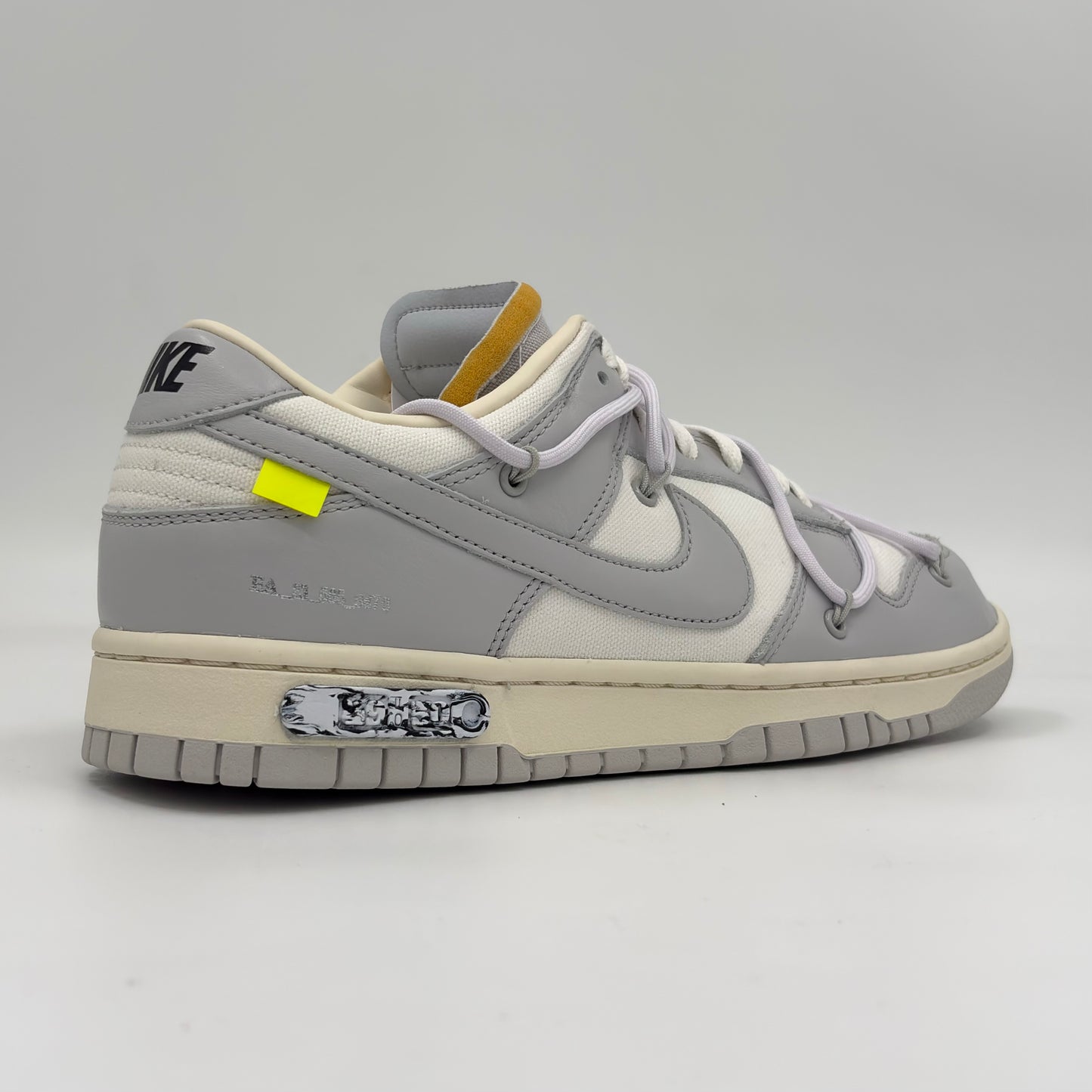 Nike Dunk Low
Off-White Lot 49