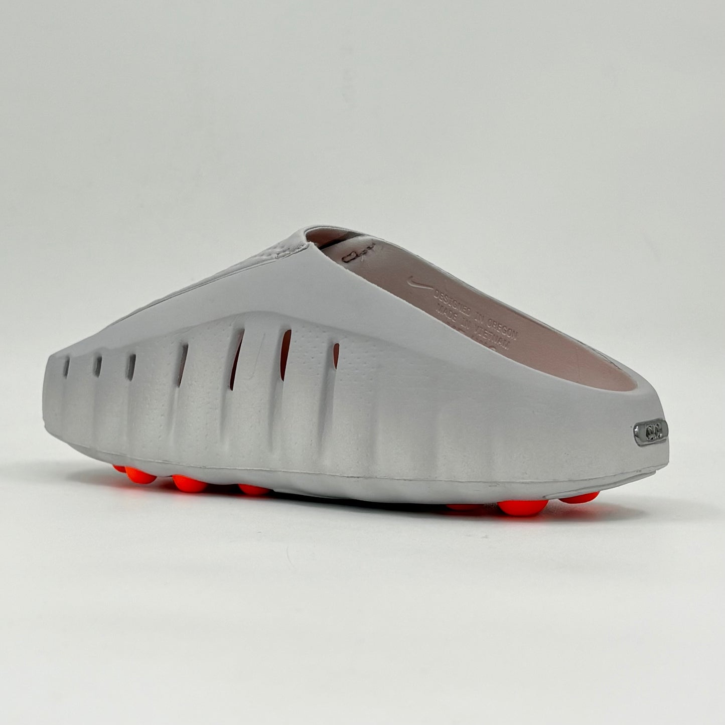 Nike Mind 001 Slide
Light Smoke Grey