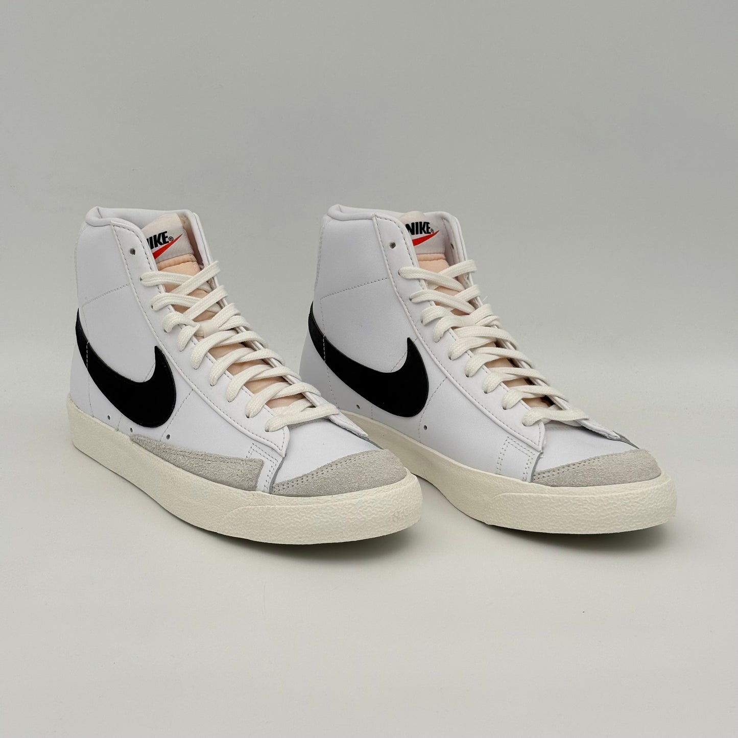 Nike Blazer Mid 77 Vintage
White Black