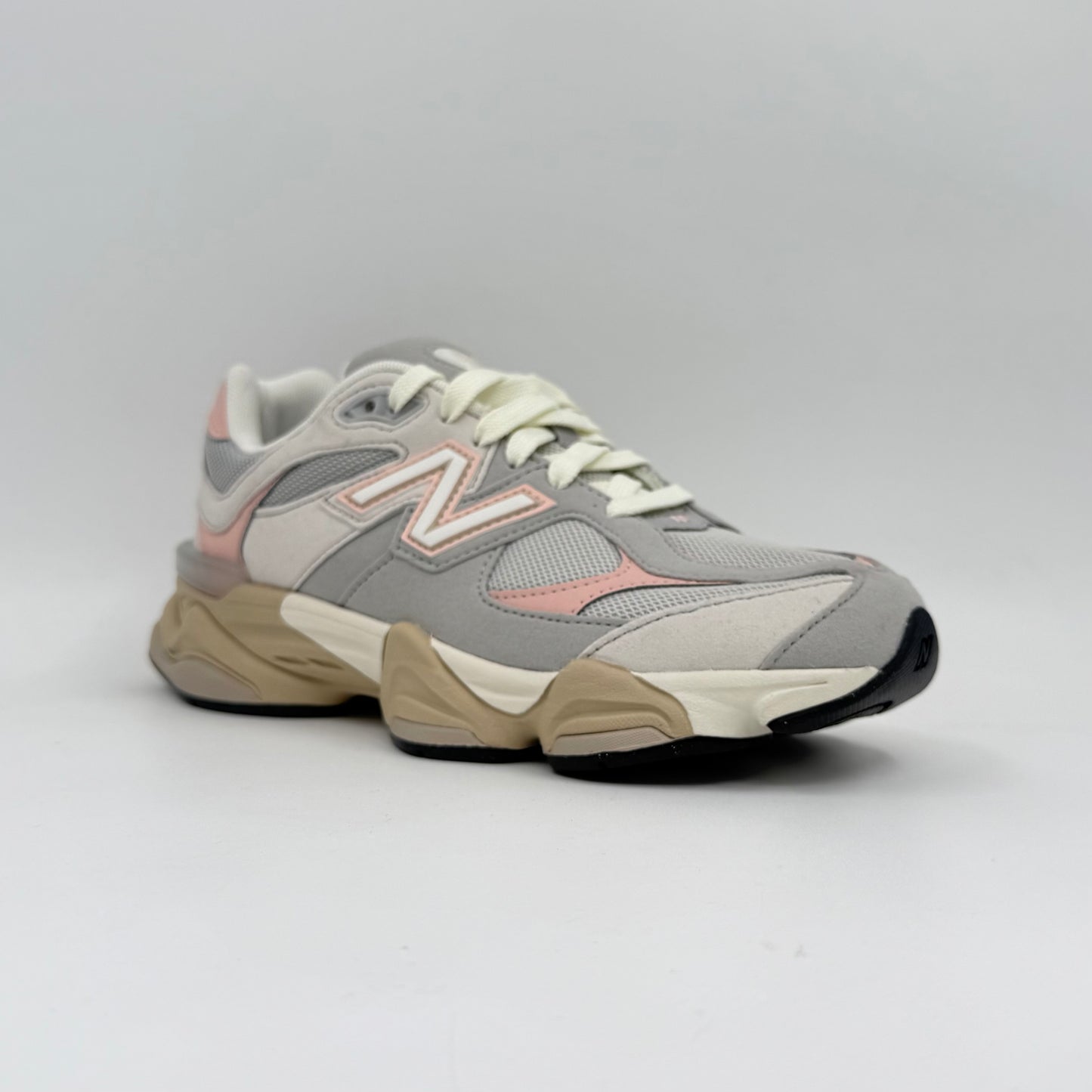 New Balance 9060
Grey Pink (GS)