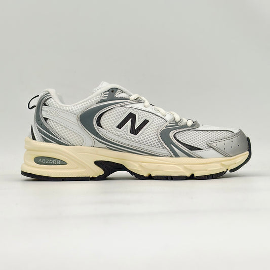 New Balance 530                       Silver Black