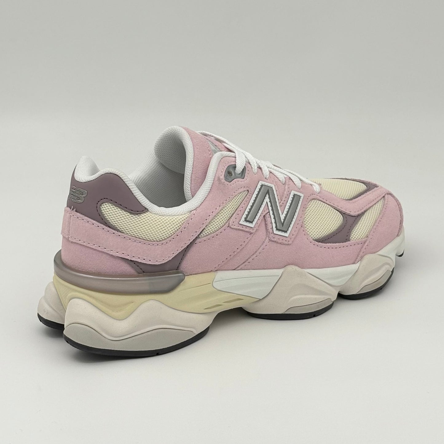 New Balance 9060 Sugar Pink