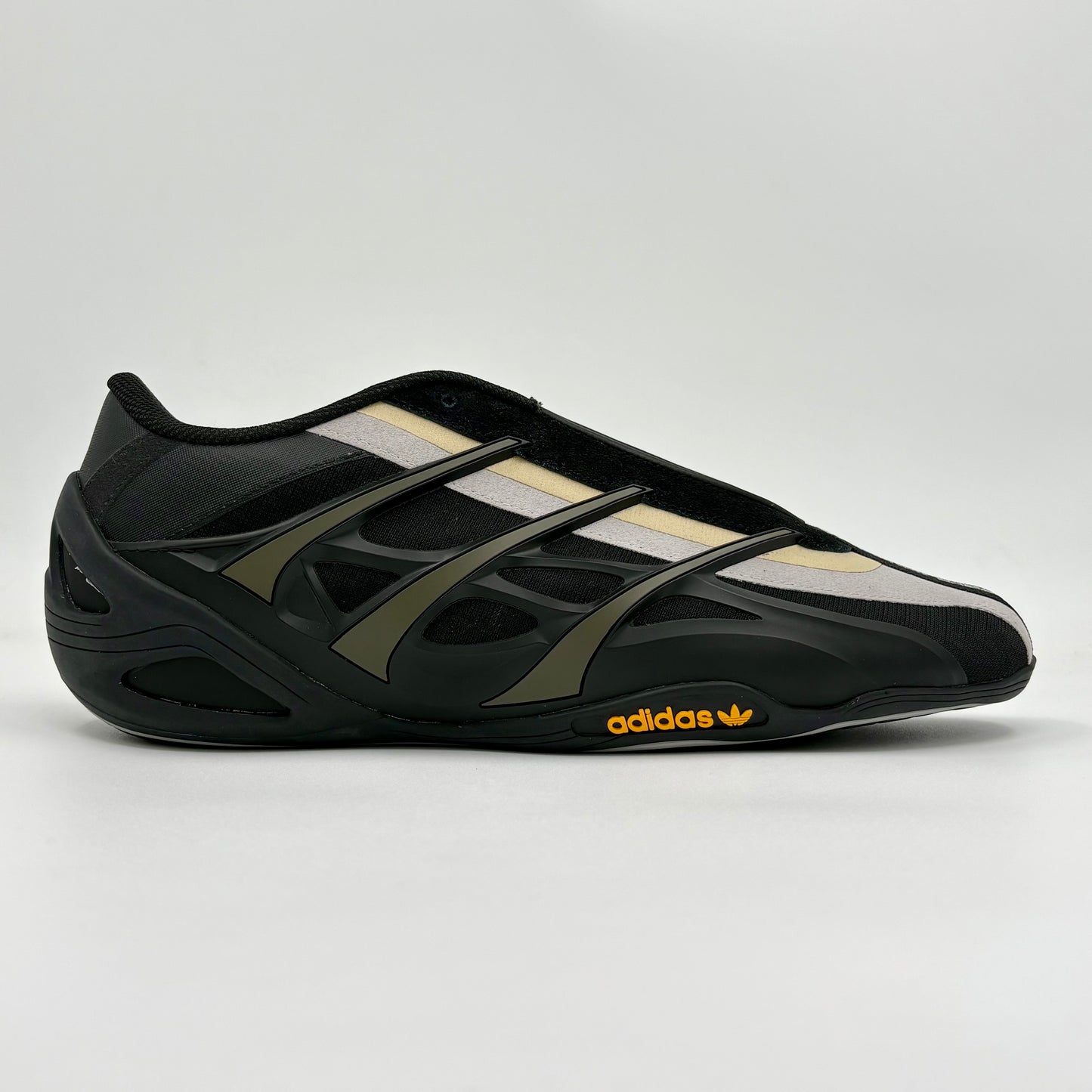 Adidas Adiracer GT
Bad Bunny x Mercedes AMG Branch Sand