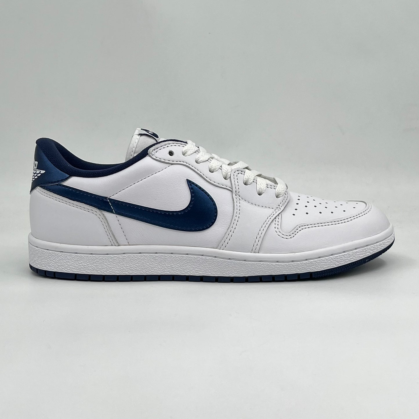 Nike Air Jordan 1 Low '85 "Metallic Navy"