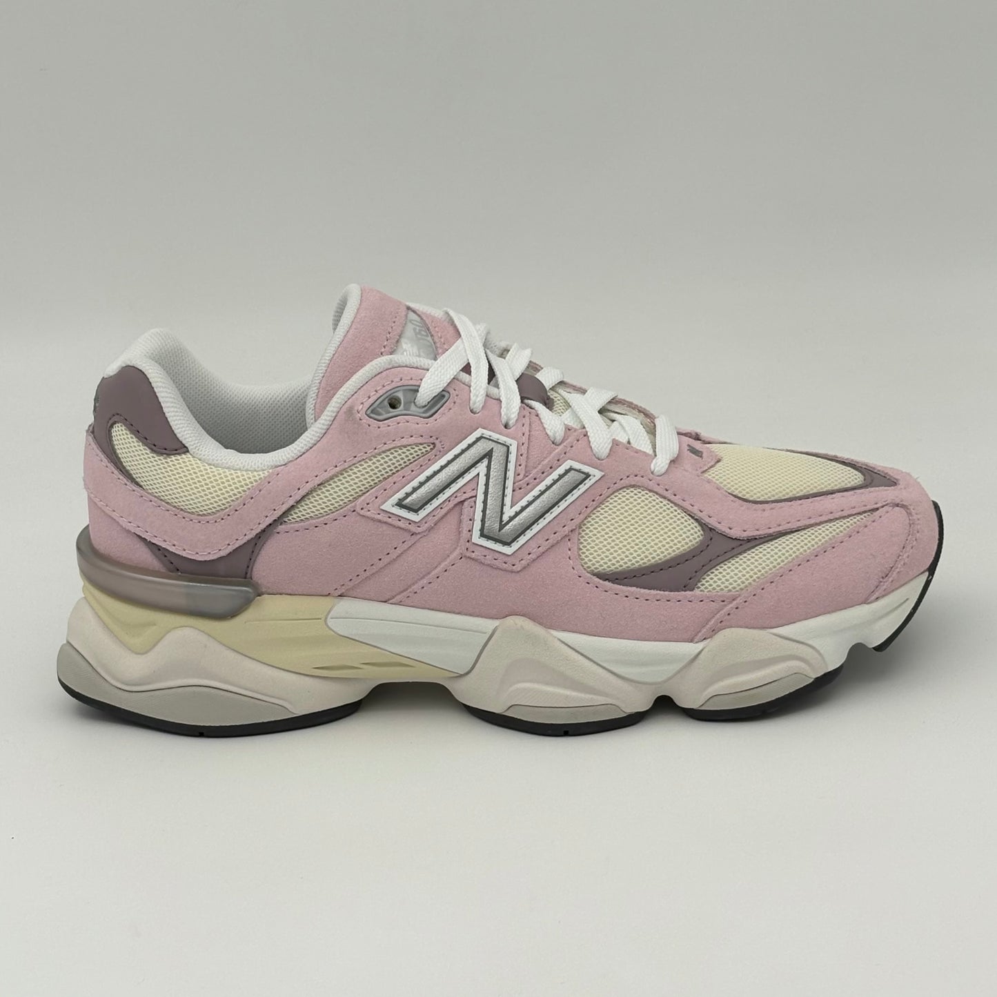 New Balance 9060 Sugar Pink