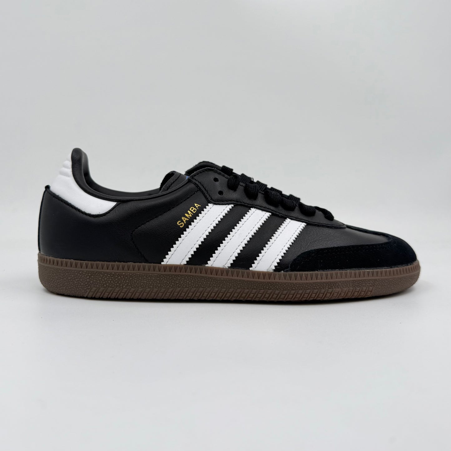 Adidas Samba OG
Black White Gum